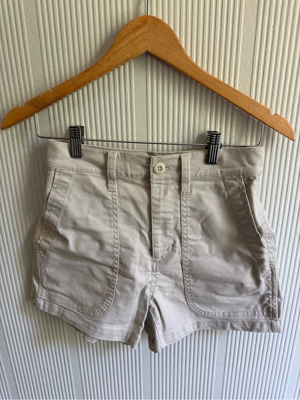 Madewell High-Rise Beige Utility Shorts